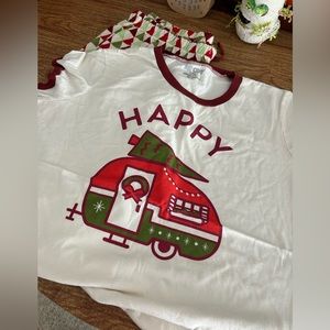 Set of happy camper pajamas- great condition